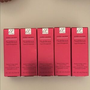 Estée Lauder Nutritious Super-Pomegranate Lotion